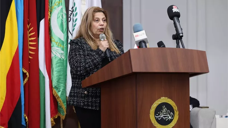 نيابة عن وزيرة التضامن.. «إنحي اليماني» تشارك في ملتقى قمة الاستثمار العربي 