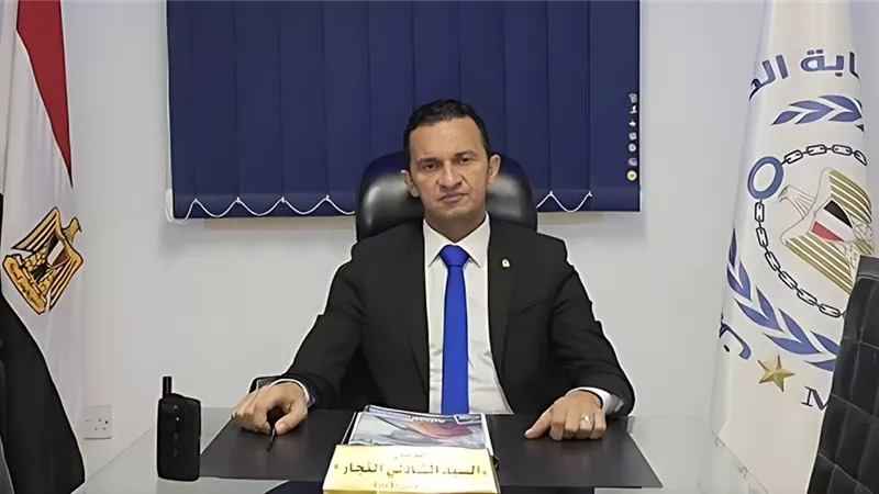 الربان السيد الشاذلي: إعلان وفاة البحار المصري محمود كمال بعد وقف البحث والإنقاذ عن طاقم السفينة