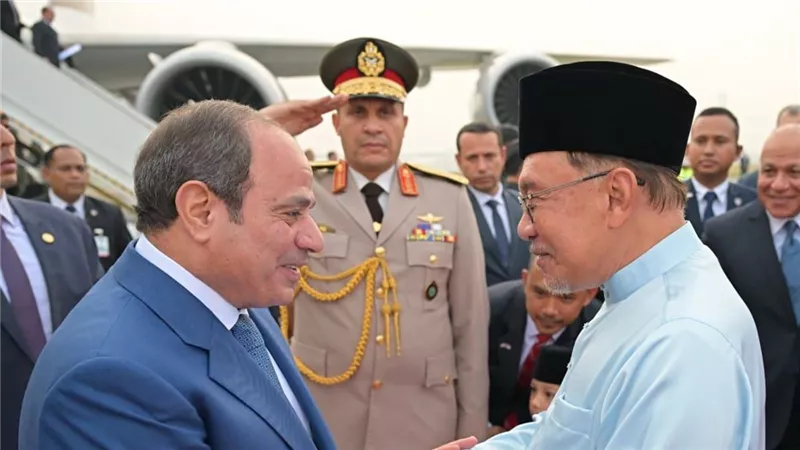 الرئيس السيسي ورئيس وزراء ماليزيا