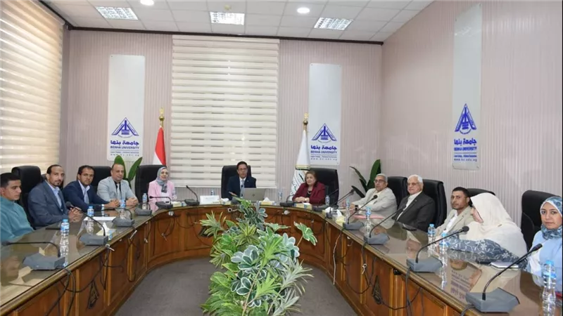 رئيس جامعة بنها يقود فريقًا بحثيًا لإنشاء مختبر مصري صيني للزراعة الذكية 