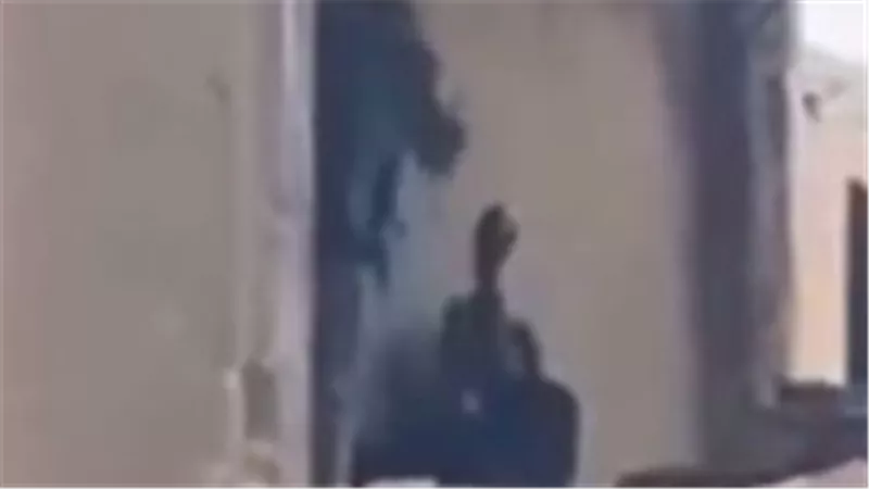لازم تحقيق .. تجمع أشخاص داخل عقار مهجور بمصر الجديدة يثير مخاوف الأهالي 