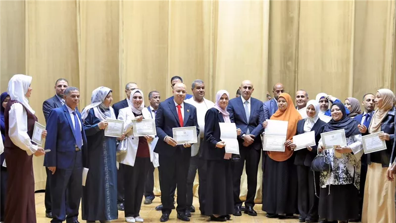 وزير التعليم يكرم 216 مدير مدرسة متميزًا على مستوى الجمهورية