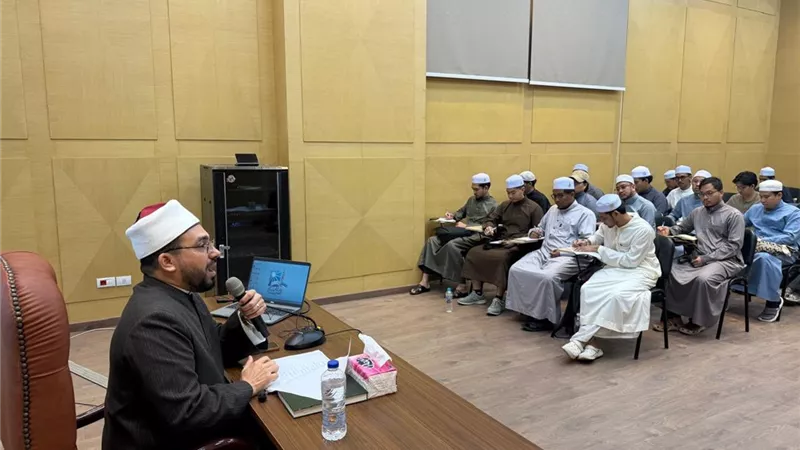 دار الإفتاء تدرب طلاب تايلاند بالأزهر على تحليل الفتاوى وفض المنازعات المجتمعية