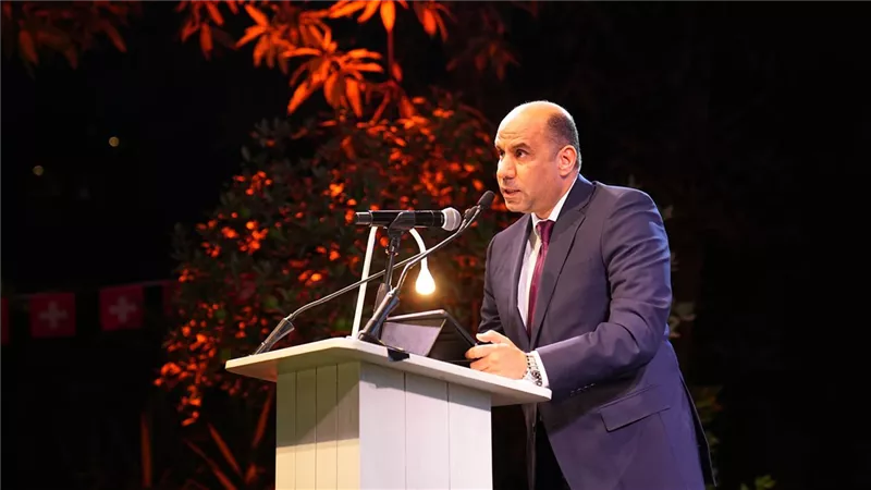 وزير العمل 