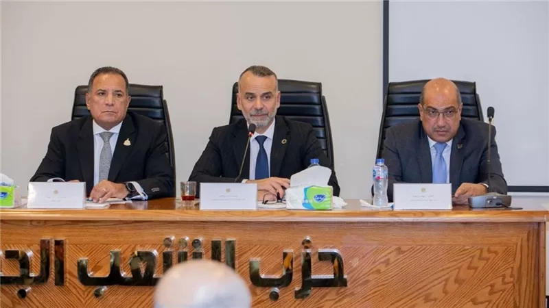 «الشعب الجمهوري» يعقد اجتماعًا تنظيميًا مع أمناء الأمانات المركزية والأمناء المساعدين عقب صدور قرارات التشكيلات الجديدة