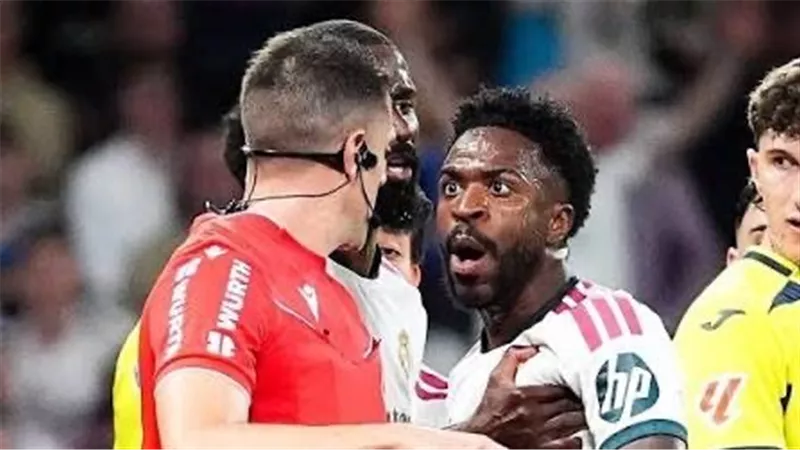 ريال مدريد في ورطة.. إيقاف فينيسيوس رسميا 4 مباريات وغيابه عن الكلاسيكو