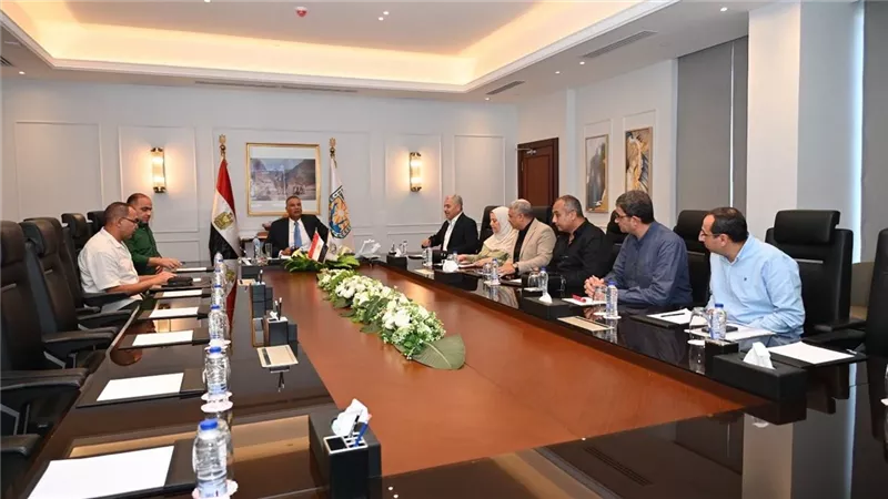 محافظ جنوب سيناء يوجه بسرعة تطوير محطات الصرف الصحي في دهب