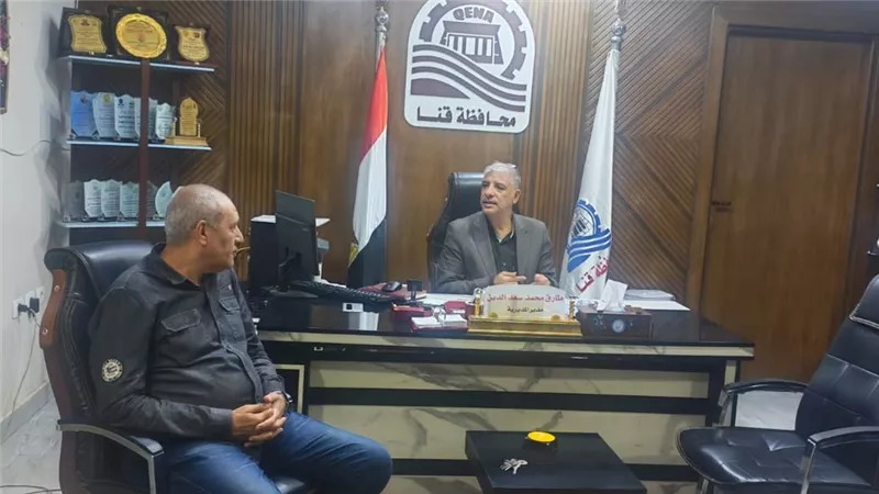 فصل مؤقت لعدد من طلاب مدرسة ثانوي بالالومنيوم فى نجع حمادى بقنا