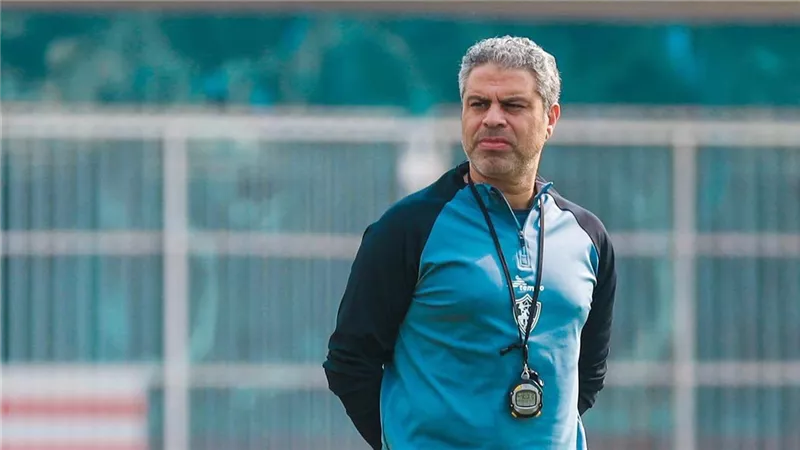 محاضرة فنية من معتمد جمال للاعبي الزمالك قبل لقاء الجيش الرواندي