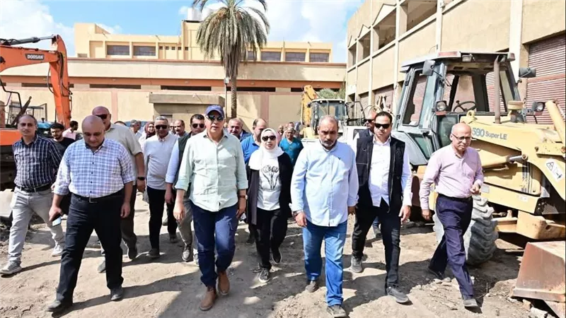 ​«سويلم» يلتقي مزارعي الشرقية ويتابع جاهزية شبكات الري والصرف لمواجهة الأمطار 
