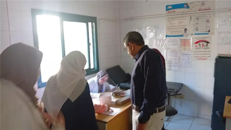 وكيل الوزارة يتفقد وحدات شبين الكوم وقويسنا.. ويُطيح بعدد من القيادات المقصرة
