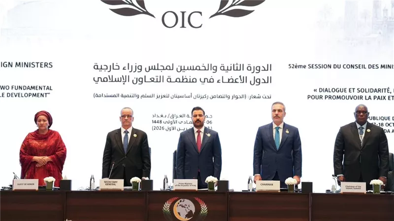 رئيس الوزراء العراقي يعلن مبادرة للتكامل في الطاقة والنقل والاتصالات الرقمية