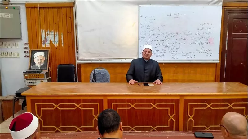 منطقة القليوبية الأزهرية تطلق برنامجًا تدريبيًا لتأهيل شيوخ ووكلاء المعاهد 