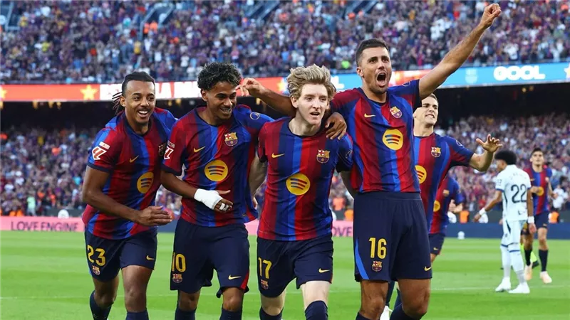 التشكيل الرسمي لمباراة برشلونة وريال بيتيس في الدوري الإسباني 2026