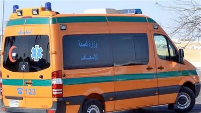 إصابة شخص في انقلاب سيارة نصف نقل بطريق القطامية السخنة بالسويس