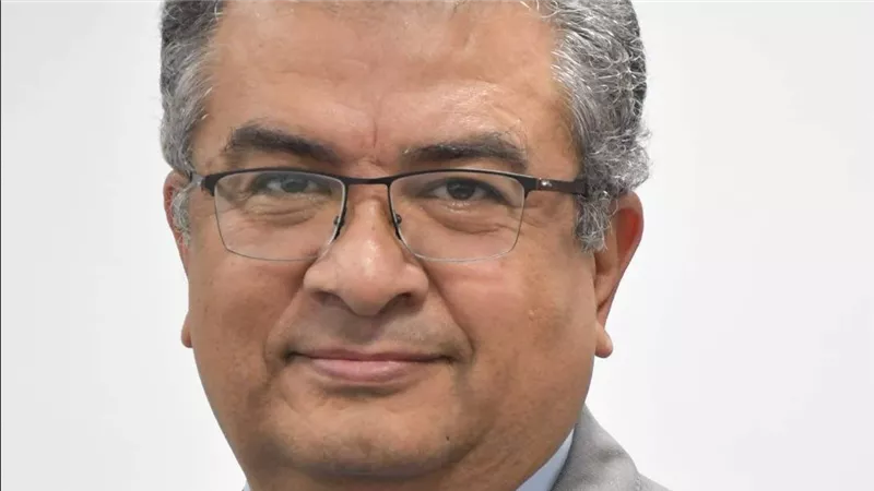 الدكتور أيمن السيد عبدالوهاب