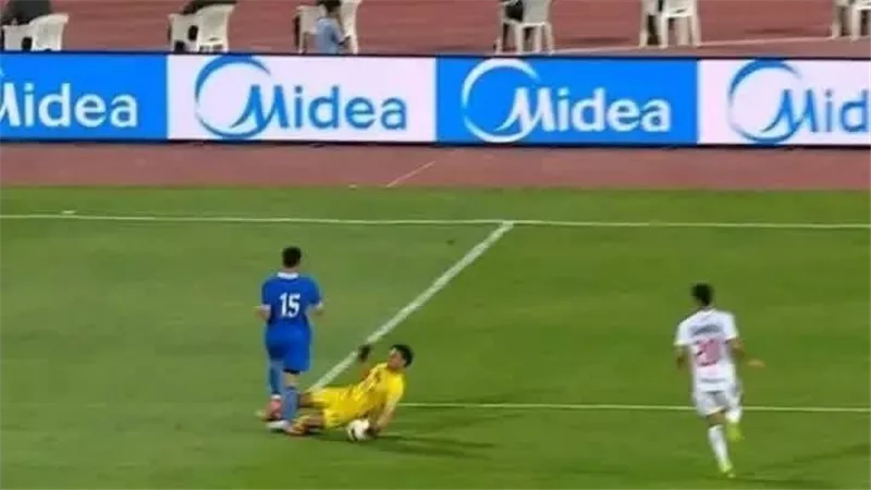 بترول أسيوط يجهز مذكرة لاتحاد الكرة ضد حمادة القلاوي حكم مباراة الزمالك 