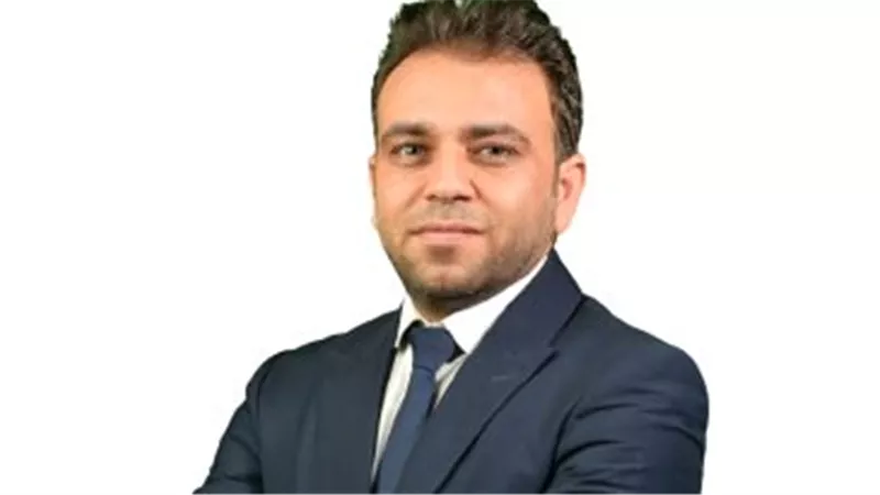  الكاتب الصحفي أحمد قنديل