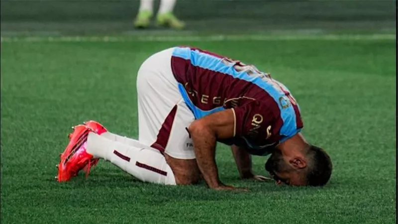 محمد صلاح يرفع شعار الجاهزية مع طرابزون لموقعة هارتس الأوروبية