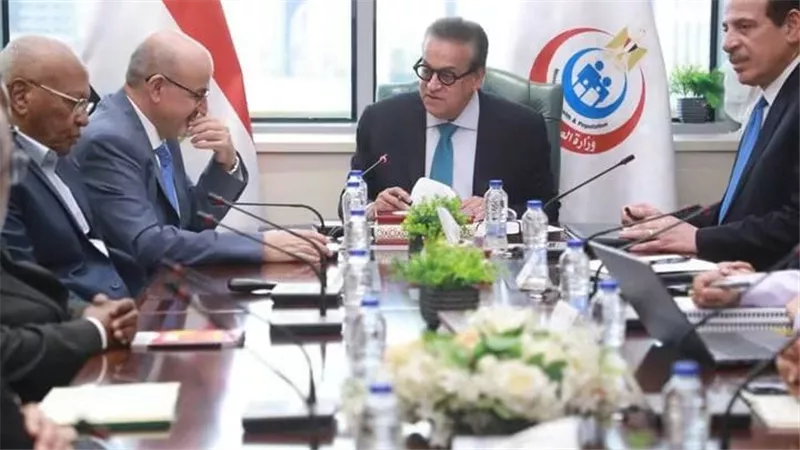 وزير الصحة يبحث مع منظمة الصحة العالمية خطوات إعلان مصر خالية من البلهارسيا