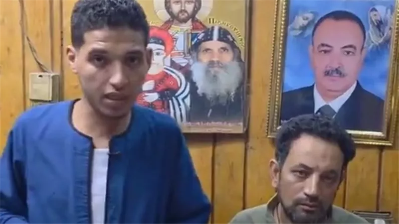 صاحب محل ذهب يمنح 5 سيدات فرصة لإعادة المسروقات.. تفاصيل أغرب عملية سرقة في مصر| فيديو