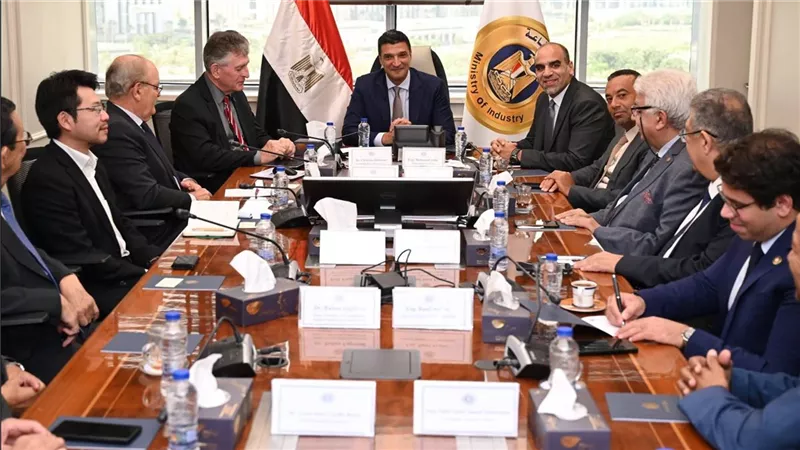 وزير الصناعة يبحث مع الجمعية البرازيلية لصناعة القوالب والعدد الصناعية ABINFER سبل نقل التكنولوجيا والخبرات الفنية 