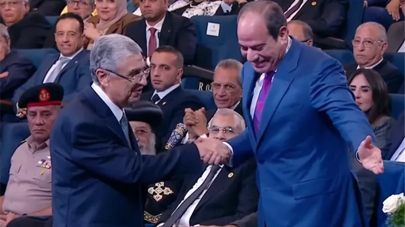 محمد شاكر: نقص قدرات توليد الكهرباء دفع الدولة للتحرك سريعًا لحل الأزمة