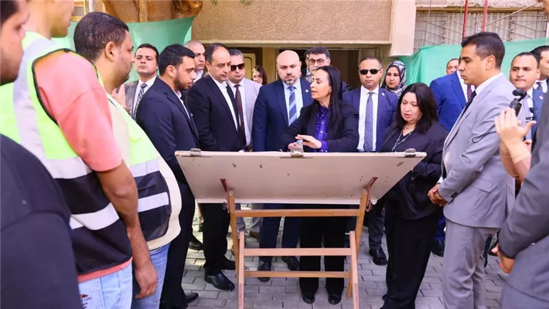 وزيرة التضامن تتفقد مركز الدعم النفسي للأطفال وصندوق دعم الجمعيات الأهلية بجسر السويس