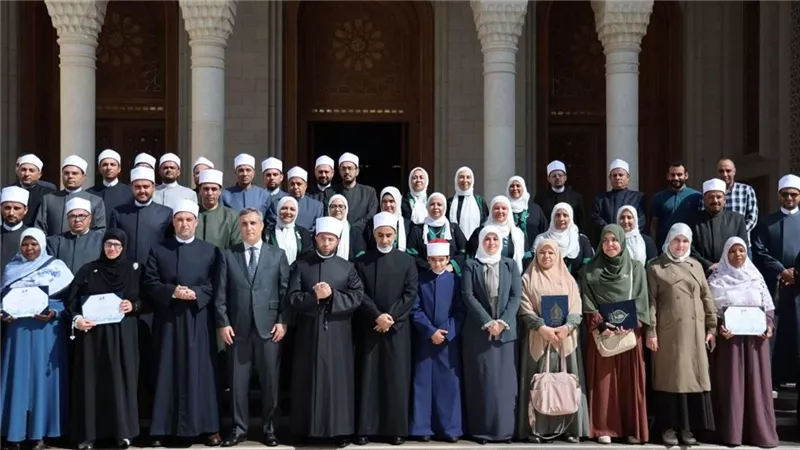 وزير الأوقاف يختتم دورة تدريب واعظات الجزائر بمسجد مصر الكبير بالعاصمة الجديدة