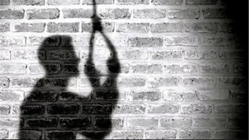 وسواس قهري ومرض.. عامل يتخلص من حياته شنقا بأكتوبر 