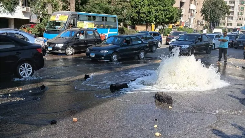 كسر ماسورة مياة 
