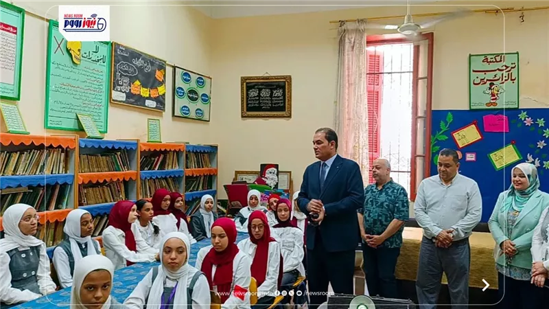 هراس يتابع انضباط وانتظام العملية التعليمية بمدرسة المحمدية الإعدادية للبنات.. ويقرر تكريم معلمة اللغة الإنجليزية