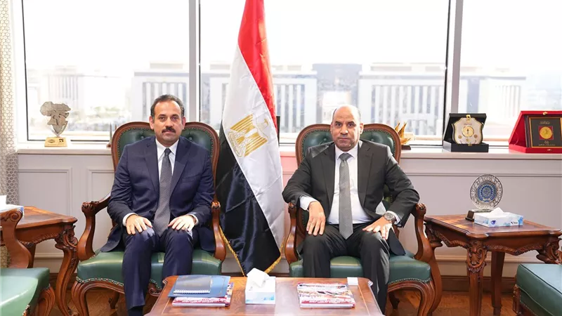 وزير العمل ورئيس جهاز مستقبل مصر يبحثان رعاية العمالة غير المنتظمة والتدريب المهني