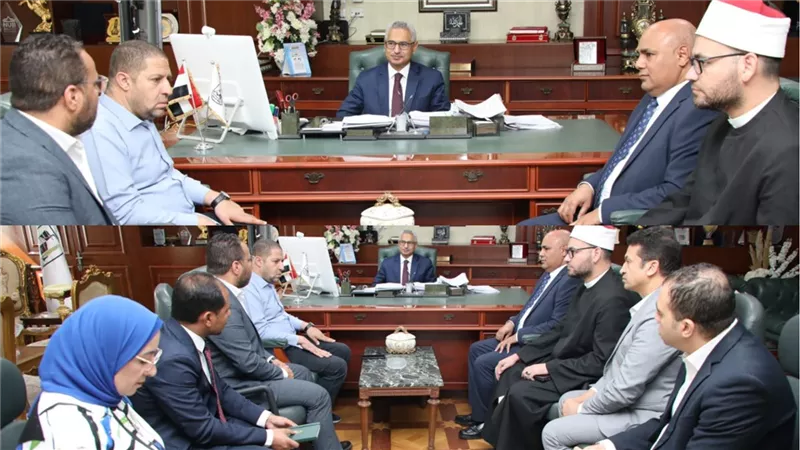 محافظ بني سويف يشكر شيخ الأزهر والأمين العام لبيت الزكاة على جهود دعم الأسر الأولى بالرعاية وتوسيع نطاق المبادرات الإنسانية والتنموية