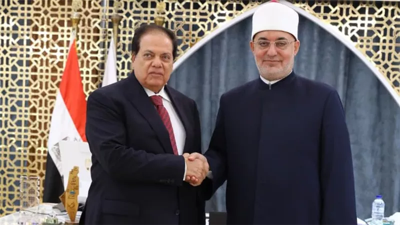 مفتي الجمهورية يستقبل المهندس محمد أبو العينين وكيل مجلس النواب بدار الإفتاء