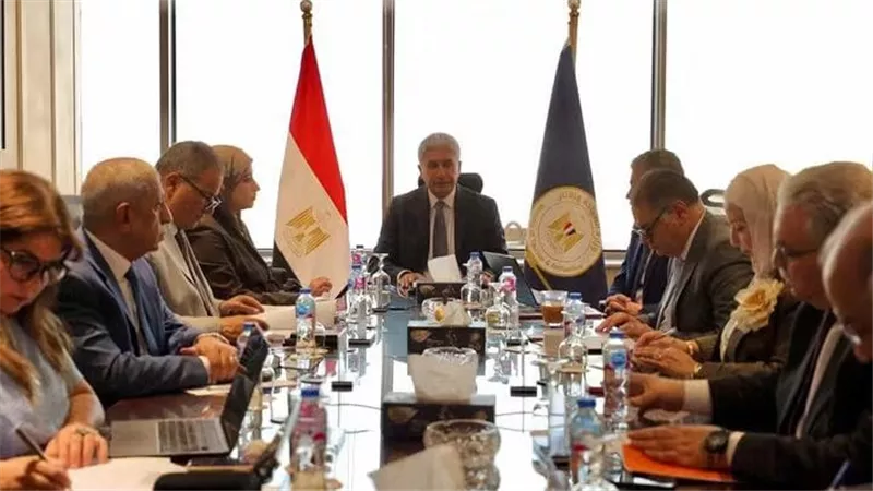 وزير السياحة والآثار يترأس اجتماع صندوق دعم السياحة والآثار بالعاصمة الجديدة