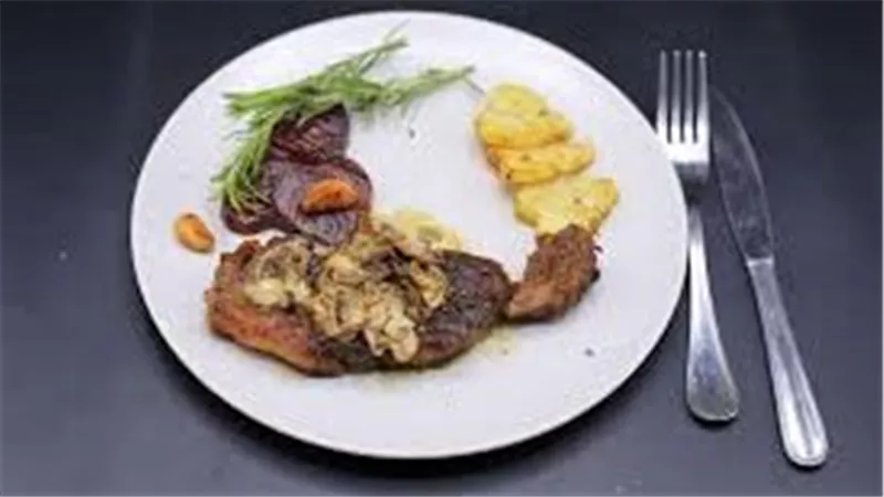بنكهة فاخرة زي المطاعم.. طريقة عمل الإنتركوت بصوص الروزماري