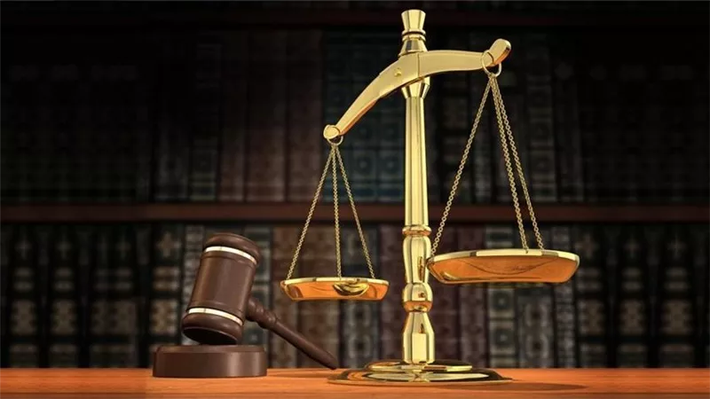 تأجيل محاكمة المتهم بقتل جارته في مركز الصف 