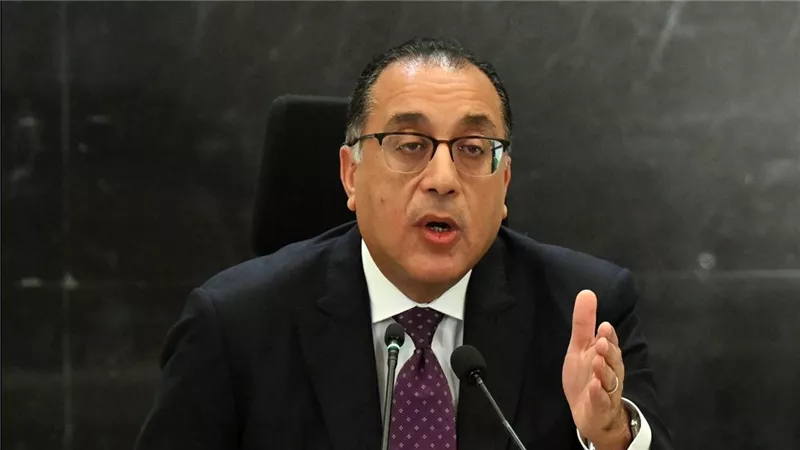 مدبولي: لجنة مشتركة من الجهات المختلفة لميكنة الإجراءات داخل المطارات 