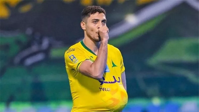 كواليس الساعات الأخيرة في انتظار محمد شريف لتحرك الأهلي 
