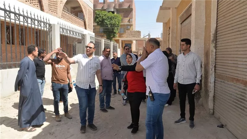 محافظ أسيوط يوجه بتكثيف متابعة القطاعات الخدمية لتحسين الخدمة المقدمة للمواطن