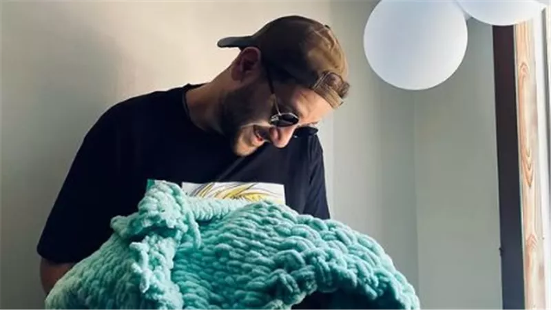 إياد أمين يُرزق بمولده 