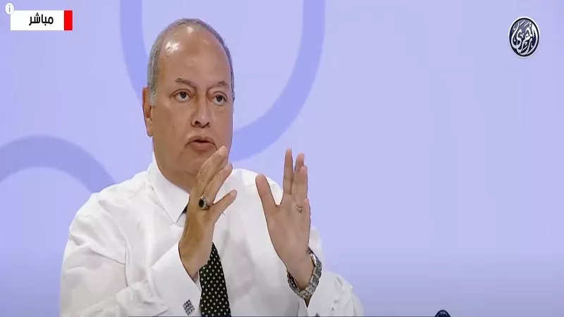 محمد عز العرب: نزيف هجرة الأطباء يتطلب إصلاحًا جذريًا للقطاع الصحي