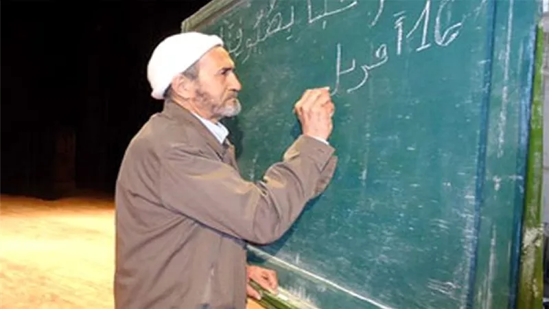 هل نجحت الهيئة العامة لتعليم الكبار في القضاء على الأمية؟.. خبراء يجيبون
