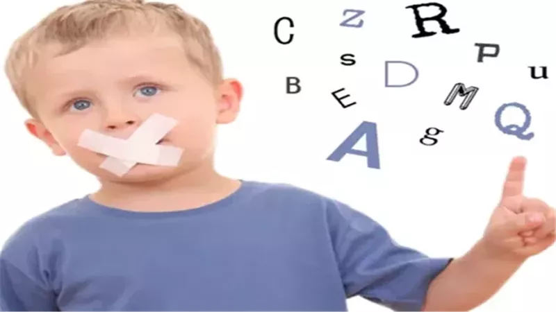 لتجنب تاخر النطق عند الاطفال.. نصائح يقدمها كريم جودة