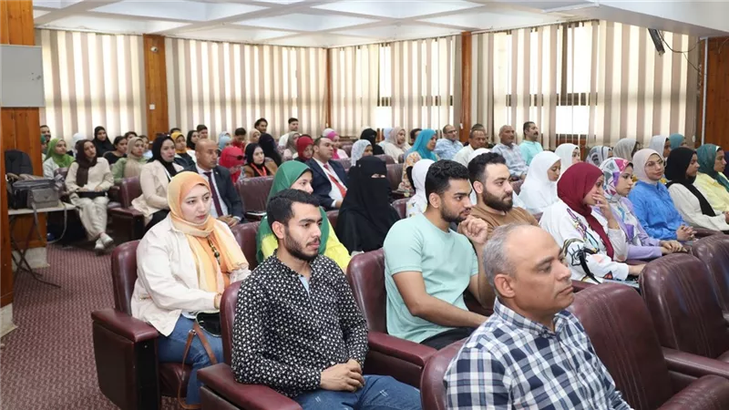 افتتاح «الأسبوع المهني للتوظيف والابتكار وريادة الأعمال» بجامعة المنيا