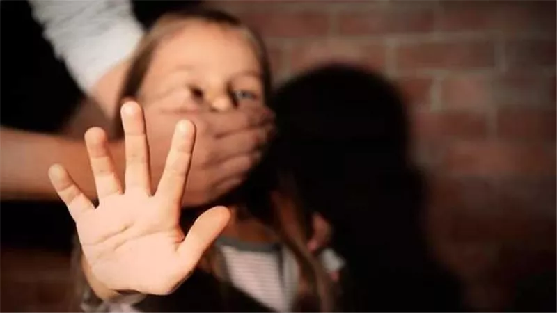 كسر جدار الصمت.. ذئب الفيوم يلتهم ابنة أخيه وحملها خير دليل