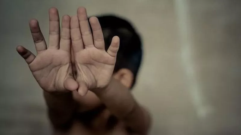 التعليم يكشف تفاصيل جديدة عن واقعة «طفل لام شمسية»: «إجراءات حاسمة»