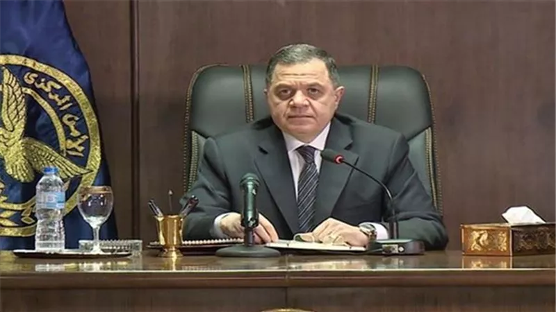 تهنئة وزير الداخلية لعمال مصر: العمل ركيزة أساسية في بناء المستقبل