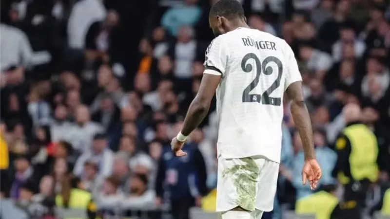 ريال مدريد يعلن خضوع روديجر لعملية جراحية ناجحة 